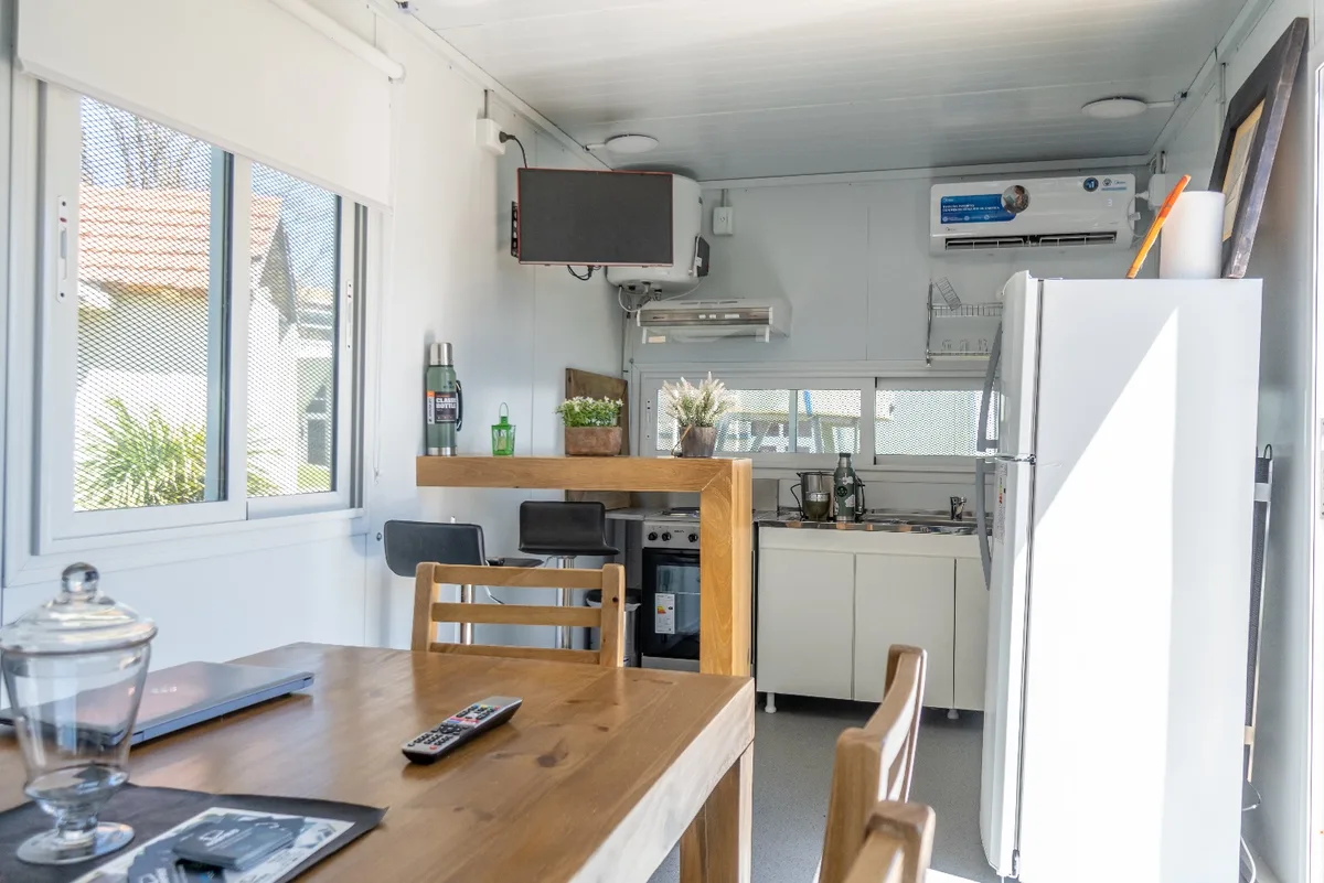 Cocina integrada de un módulo habitacional 400FRIO